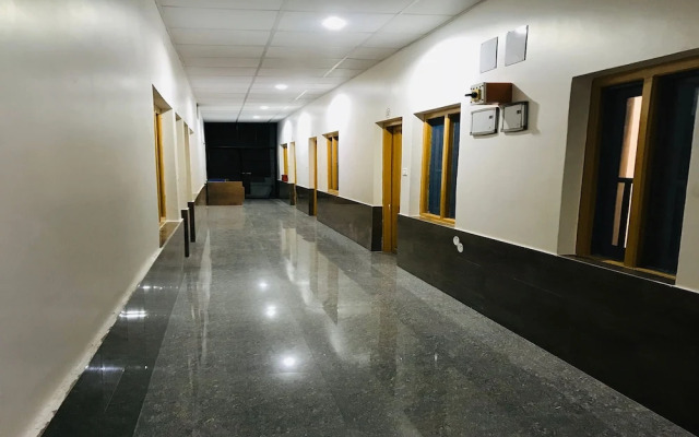 OYO 23054 Vishal Residency Barkot