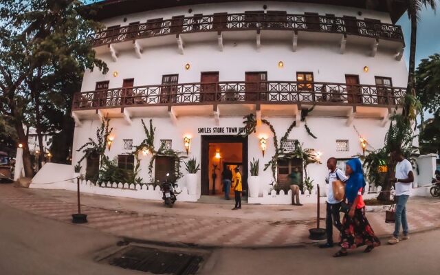 Smiles Stone Town Hotel
