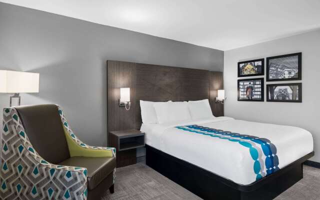 La Quinta Inn by Wyndham Indianapolis Airport Executive Dr