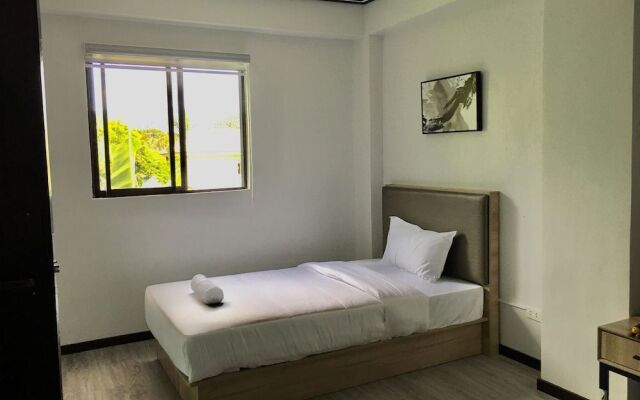 Sailing Inn - Coron