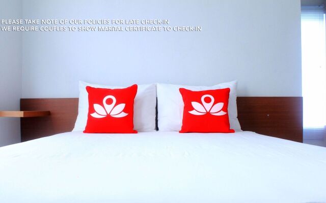 ZEN Rooms Puri Indah Syariah