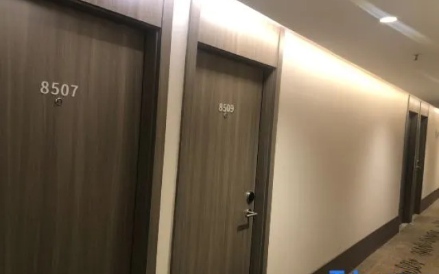 HanTing Hotel (Nanjing Fuqiao Subway Station Future City)