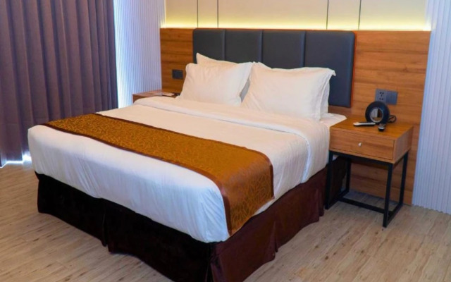 Vienna Hotel (Newly Renovated 2025)