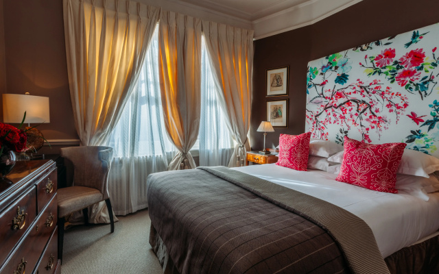 11 Cadogan Gardens and The Apartments