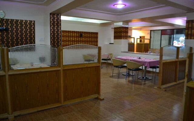 Hotel Singh Axis