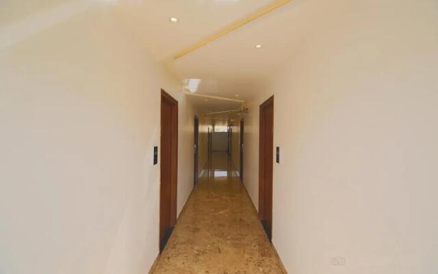 FabHotel Royal Serenity