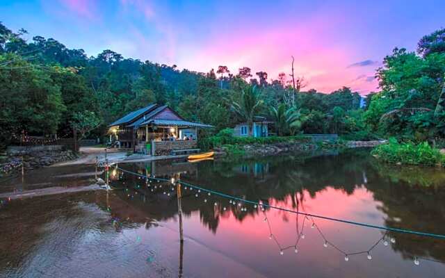 เมี่ยงไม้ รีสอร์ท