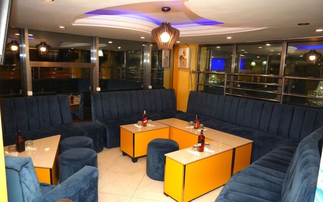 Marriot Metropolitan Hotel