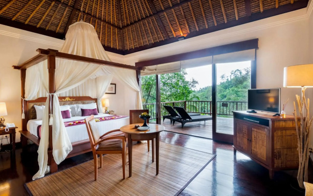 Natura Resort and Spa