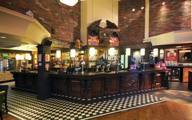 Premier Inn Milton Keynes Sw[furzton Lake]