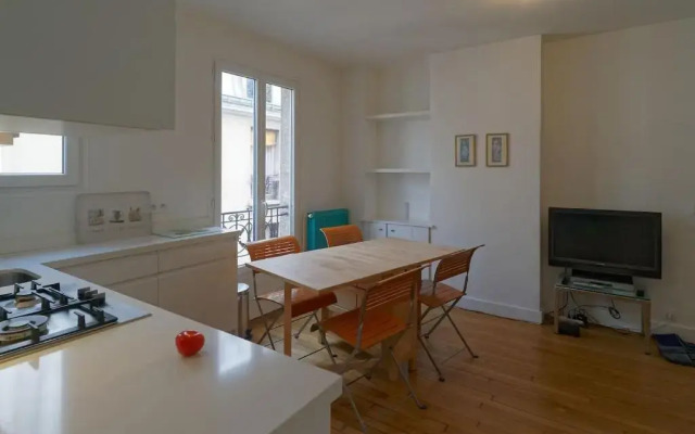 Quiet apartment near Montmartre
