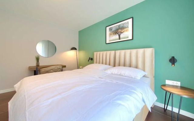 Villa Astrum With Heated Pool Jacuzzi and Sauna