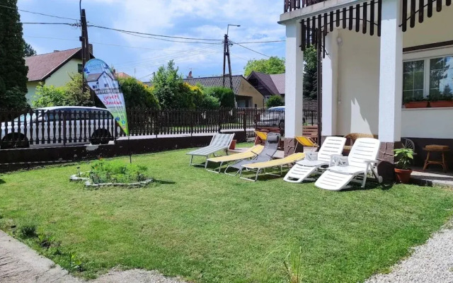 Luxurious Lakeview Retreat in Vonyarcvashegy