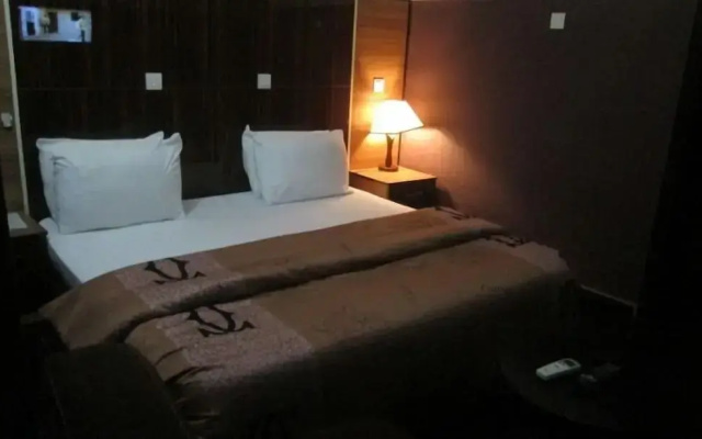 Idrinana Hotels