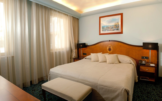 Hotel More