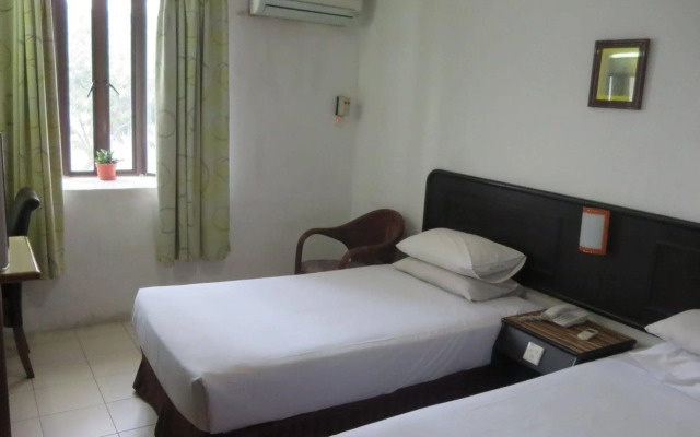 Wah May Hotel