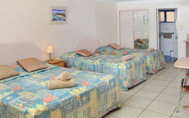 Yamba Twin Pines Motel – Guest Rooms – Yamba