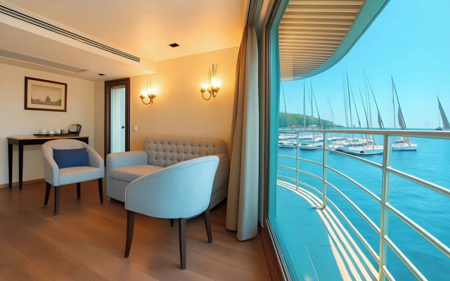 Nile Cruise Royal Queen 2 Every Wednesday from Aswan 3 nights and every Saturday from Luxor 4 nights