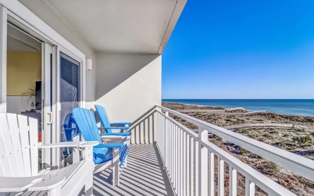 Vibrant Ocean View Getaway - Fernandina Beach