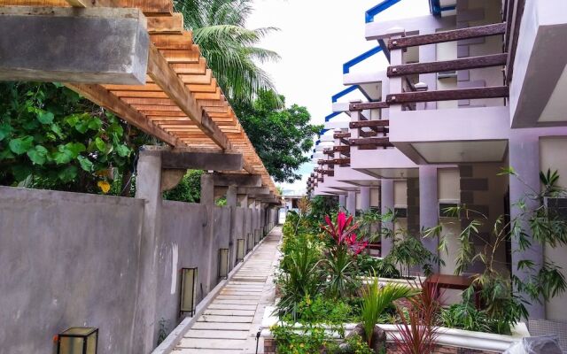 Ferellee Beachfront Inn