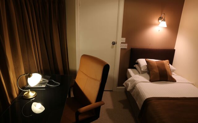 The Cedars Hotel