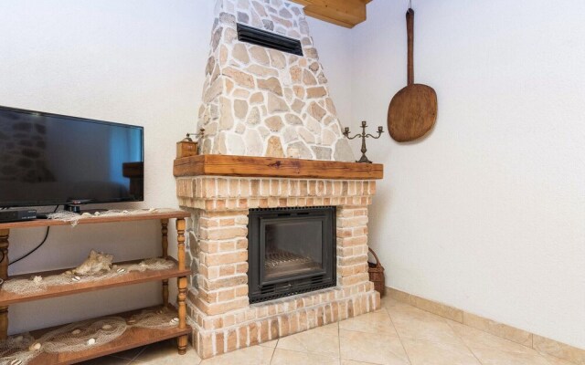 Stunning Home in Vir With 3 Bedrooms and Wifi