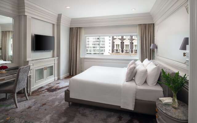 Kingston Suites 