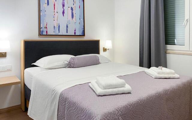 Marisa Apartments Hvar II