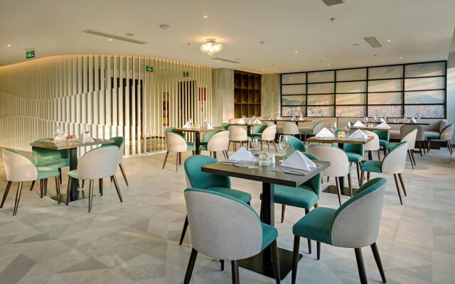 Satya Da Nang Hotel Han Market