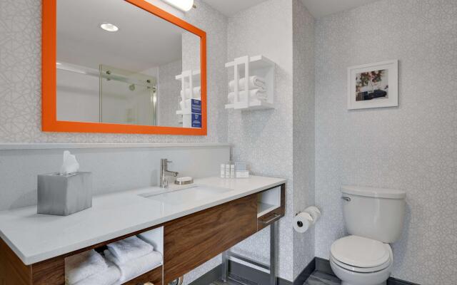 Hampton Inn Salem Boston