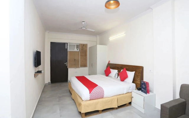 Hotel Dev Palace by OYO Rooms