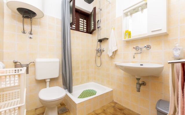 Apartments Djani