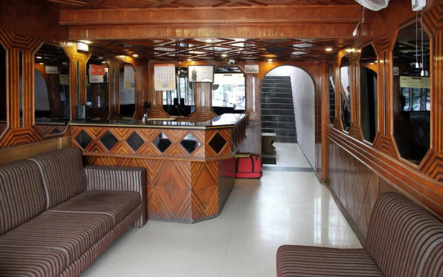 OYO 1959 Hotel Raj