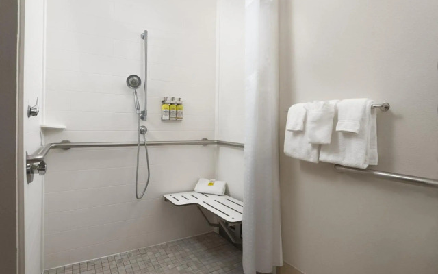 Holiday Inn Express & Suites Olive Branch by IHG