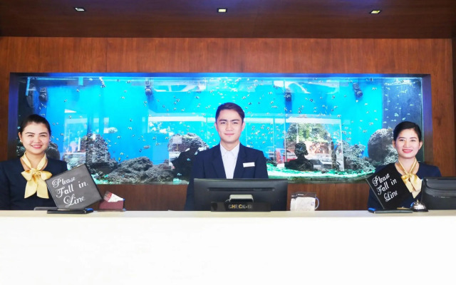 Castle Peak Hotel