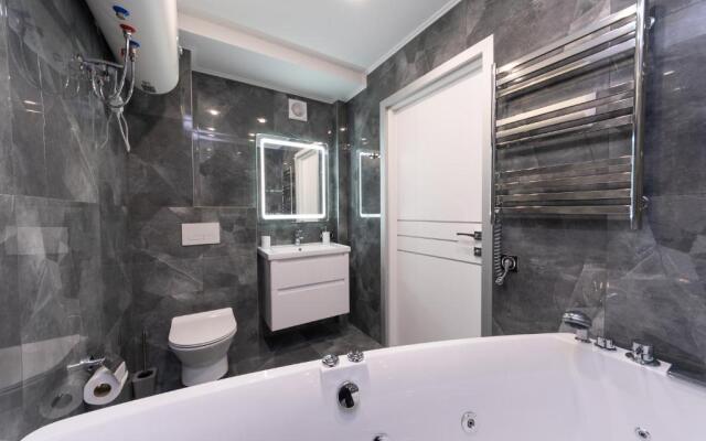 Luxrent Apartments on Lesi Ukrainki - Kiev