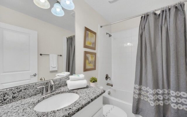 4710kings 6 Bedroom Villa by RedAwning