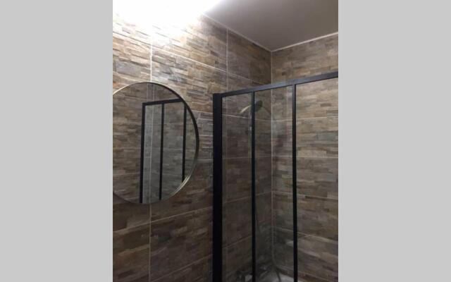 Appartement design tout confort (parking gratuit)