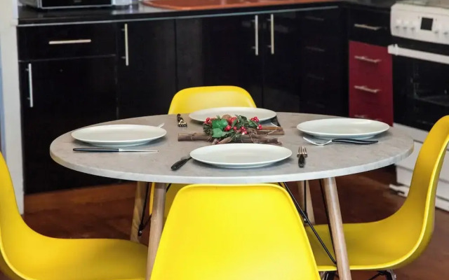 Stylish Sauna Retreat Apt in Gazi