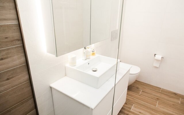 Full renovated adorable apt in Athens