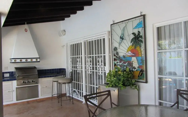 Casa Dos Dolphins 2 Bedrooms 2 Bathrooms Villa