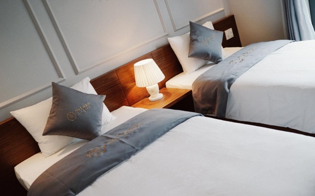 The Confetti Hotel – Guest Rooms – Ha Long