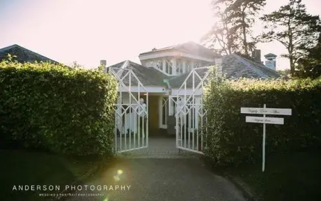 Old Post House