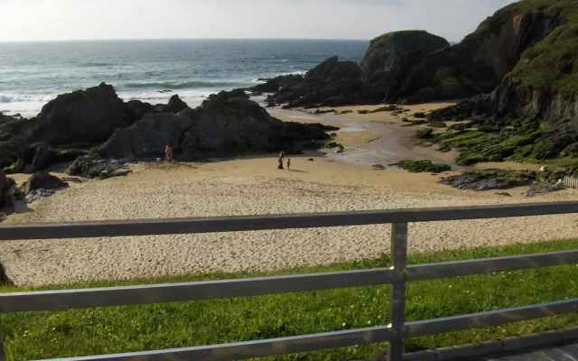 Beautiful Chalet With Spectacular Ocean Views