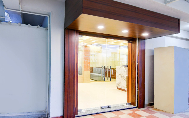 Super Townhouse Kaikhali Near Airport