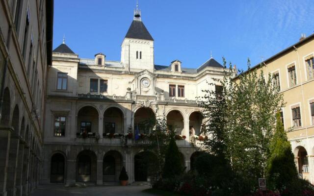 ibis Lyon Sud Chasse Sur Rhone