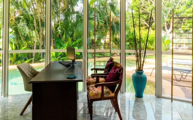 Zenhouse Retreat 5BR Homey Haven Pool Office