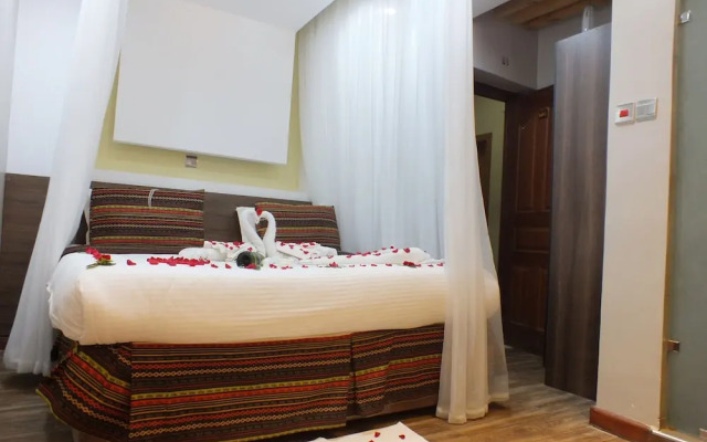Laibon Hotel