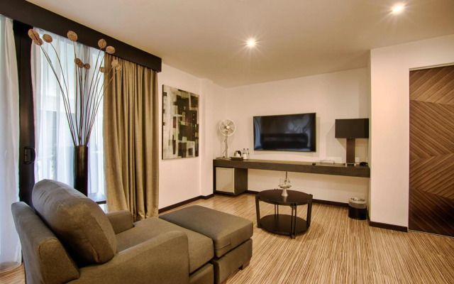 Lot 33 Boutique Hotel