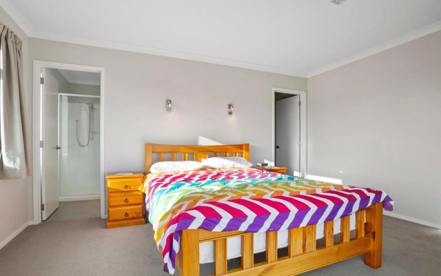 Waihi Beach Bliss - Waihi Beach Holiday Home